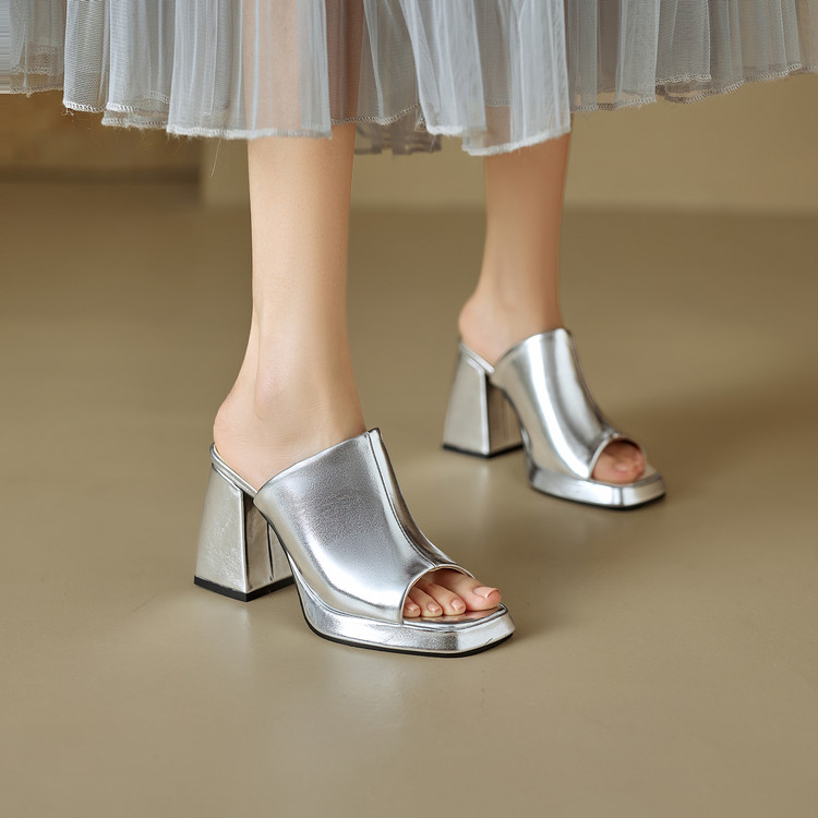 Im Sommer 2026 sind die neuen  – Square Toe Mule Bewertung und Preis