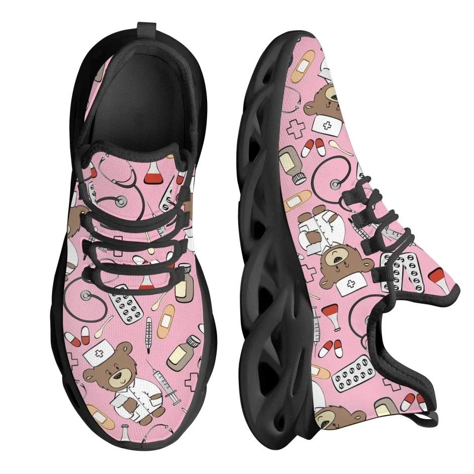 Rosa Cartoon-Doktor-Krankensch – Women'S Shoes Nursing Bewertung und Preis